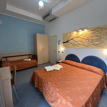 Hotel Villa Dei Fiori - Sul Mare Con Piscina Viserbella di Rimini Exterior foto