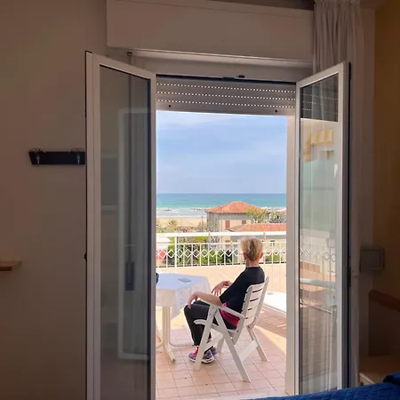 Hotel Villa Dei Fiori - Sul Mare Con Piscina Viserbella di Rimini Exterior foto