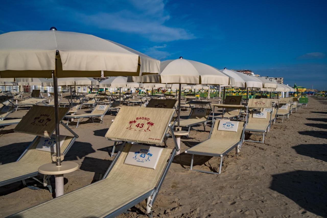 Hotel Dei Fiori - Sul Mare Con Piscina 3*