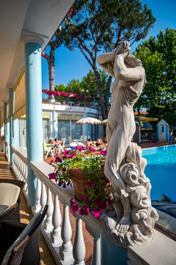 Dei Fiori - Sul Mare Con Piscina Hotel