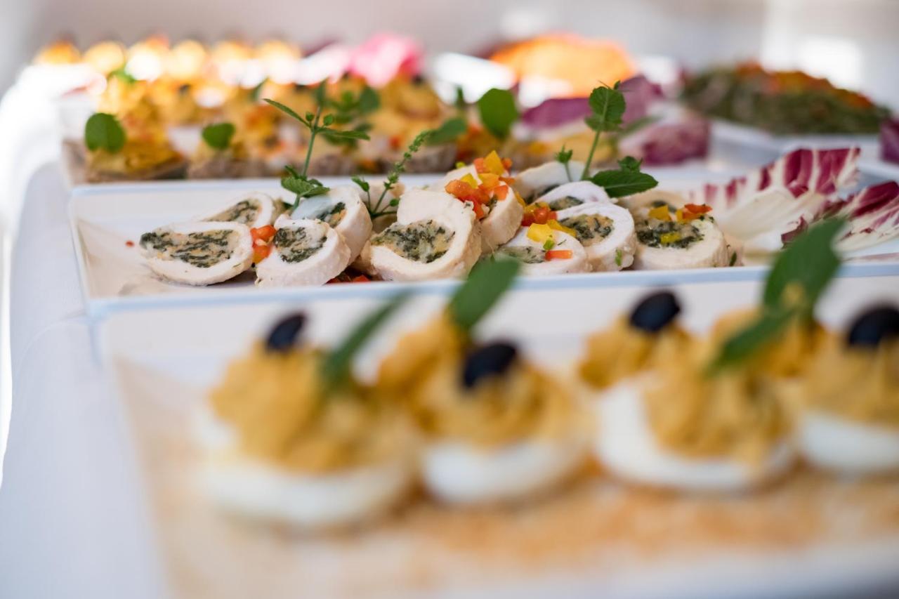 Dei Fiori - Sul Mare Con Piscina 3* Viserbella di Rimini